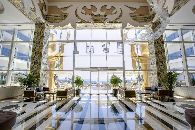 Hotel Azura Deluxe &